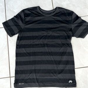 Men’s causal tee shirt